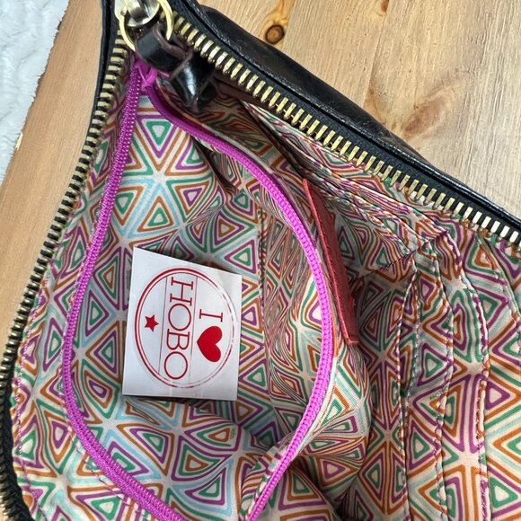 HOBO the Original Sable Wristlet Clutch Black Glazed Leather with Wrist Bangle - Picture 5 of 8